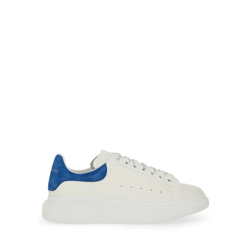 OVERSIZED LEATHER SNEAKER