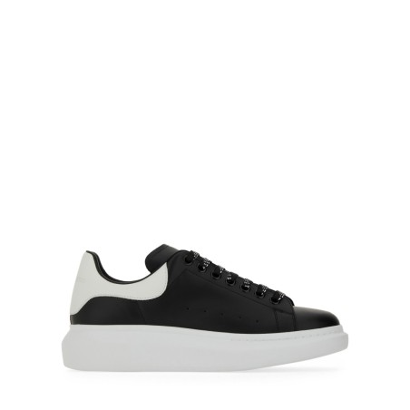 OVERSIZED SNEAKER