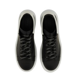 OVERSIZED SNEAKER