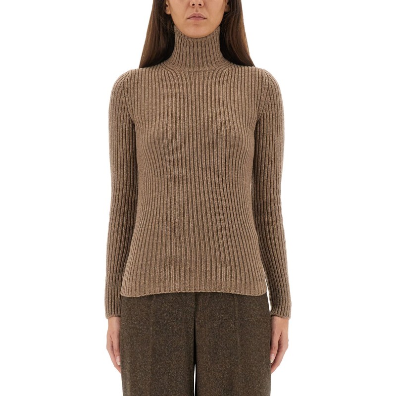 RIBBED TURTLENECK SWEATER