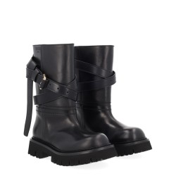 "TIE-ME" BOOT