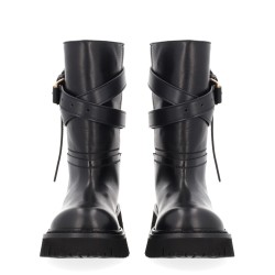 "TIE-ME" BOOT