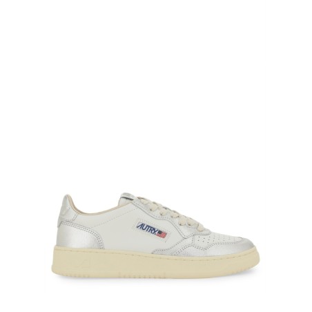 MEDALIST LOW SNEAKER