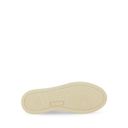 MEDALIST LOW SNEAKER
