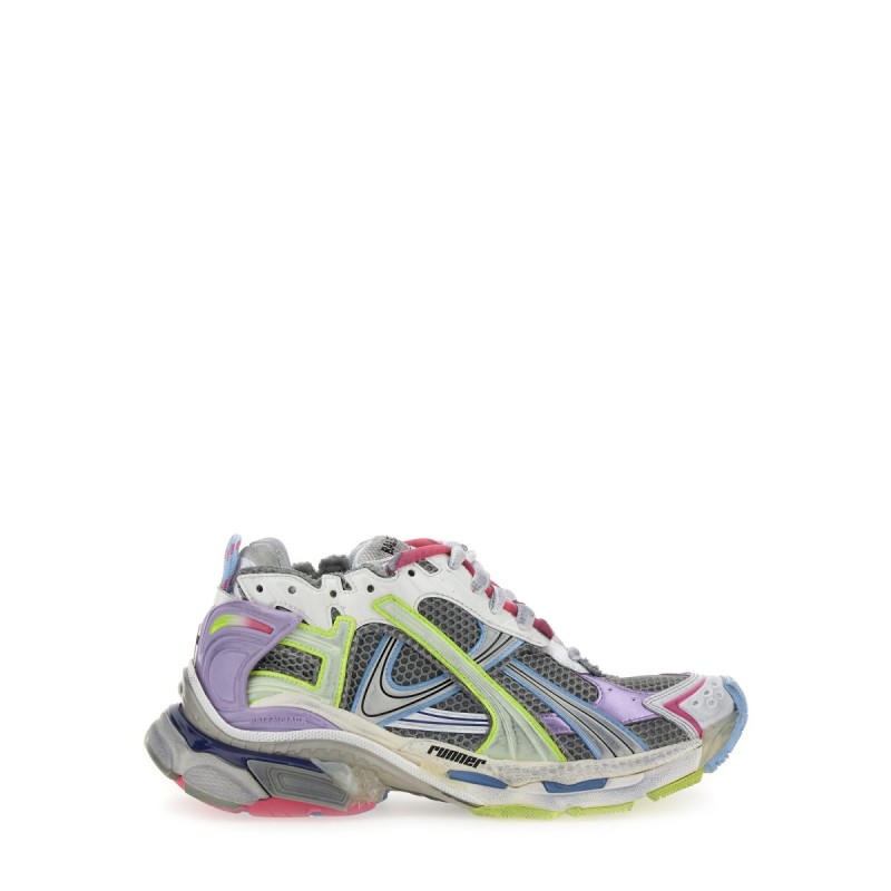 SNEAKER RUNNER