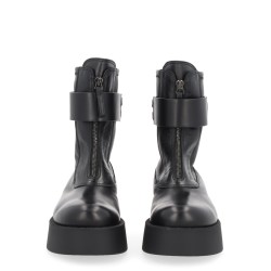 LEATHER BOOT
