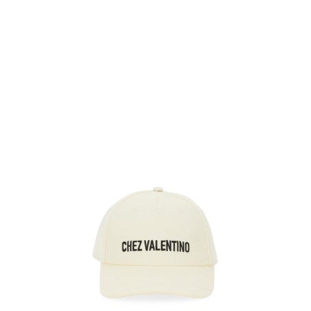 BASEBALL CAP WITH EMBROIDERY