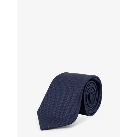 Silk tie