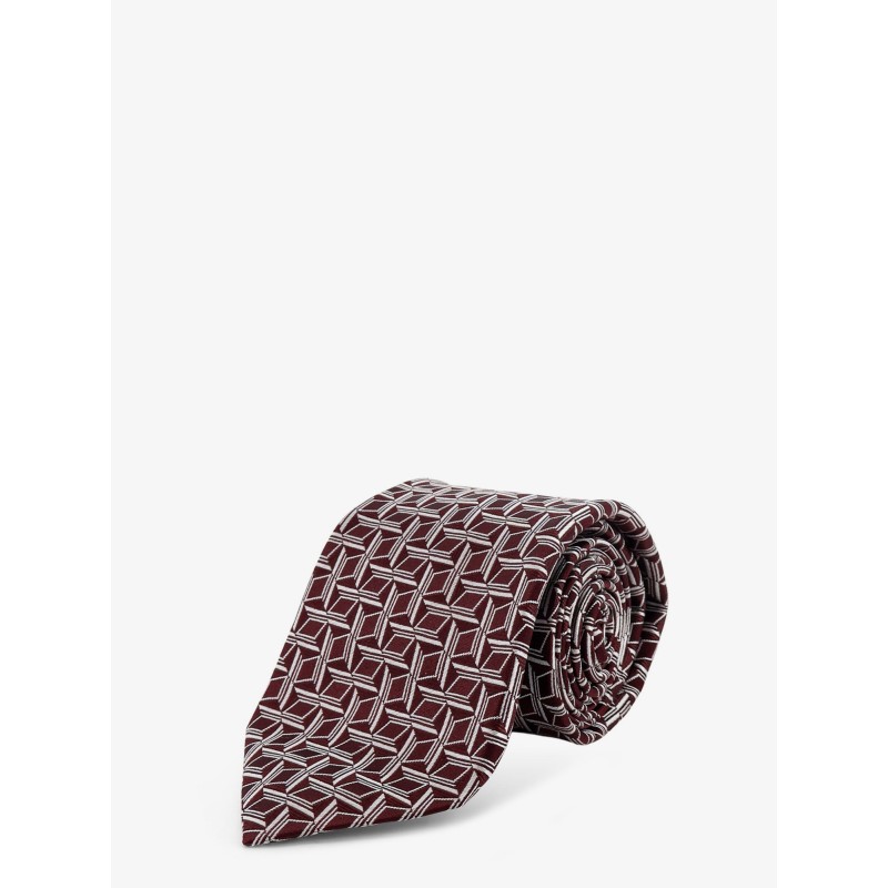 Silk tie