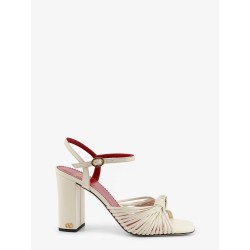 VG Annet leather sandals with metal VLogo