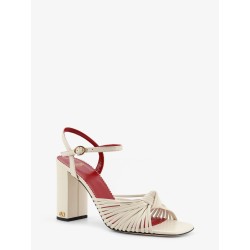 VG Annet leather sandals with metal VLogo