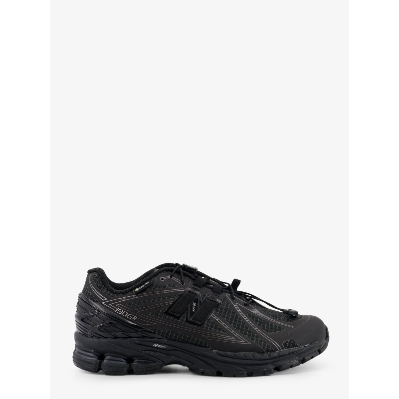 U190631 Gore-tex sneakers with side logo