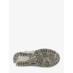 U19063 mesh sneakers with logo on the side