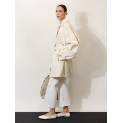 White denim trousers with flared bottom