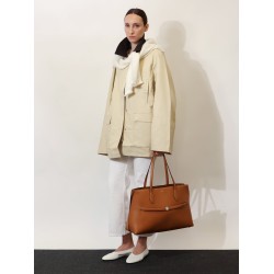 Leather shoulder bag with lettering logo on the front