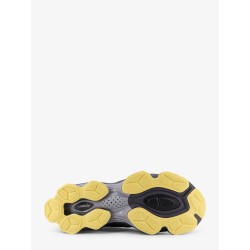 Gel-Kinetic mesh sneakers with contrasting inserts
