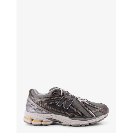 19064 mesh sneakers with logo on the side