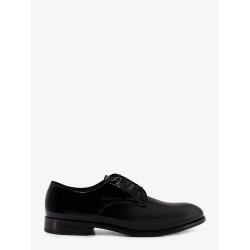 Patent leather lace-up