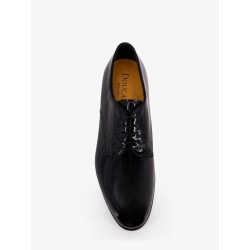 Patent leather lace-up