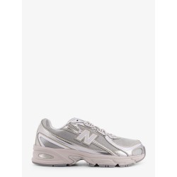 7405 mesh sneakers with logo on the side