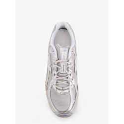 7405 mesh sneakers with logo on the side