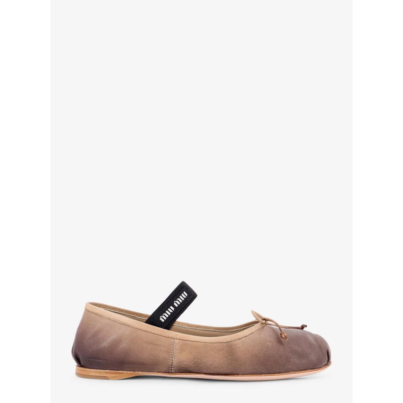 Leather ballerinas