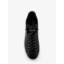 Low-top leather sneakers