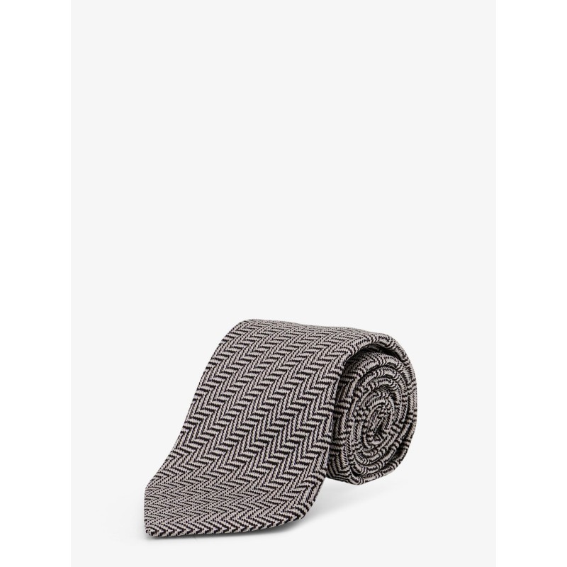 Silk tie