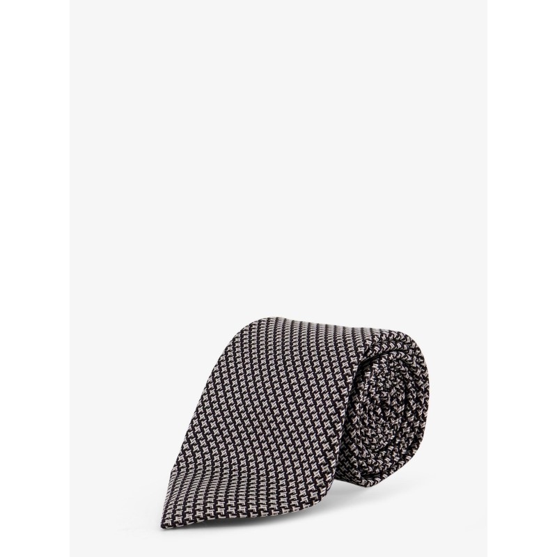 Silk tie