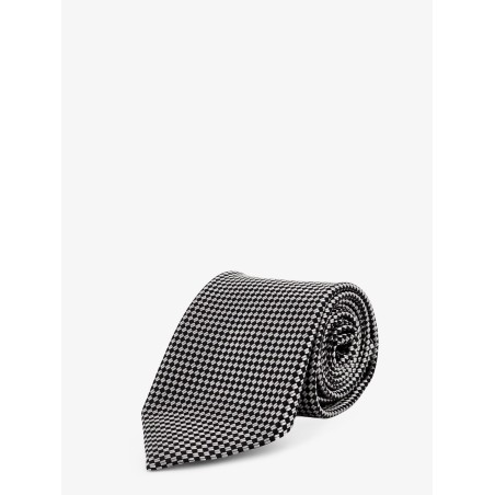 Silk tie