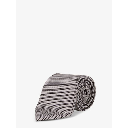Silk tie
