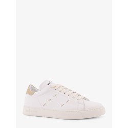 Leather sneakers with iconic stitching