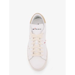 Leather sneakers with iconic stitching