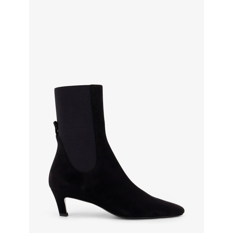 Suede boots