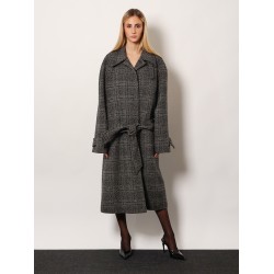One Layer raglan wool coat