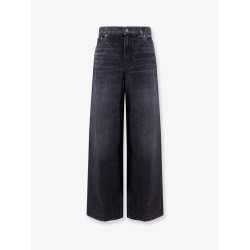Jeans with iconic leather logo tag