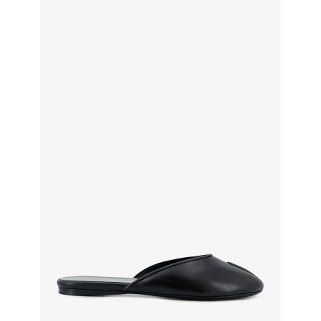 Date Flat leather sandals
