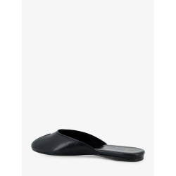 Date Flat leather sandals