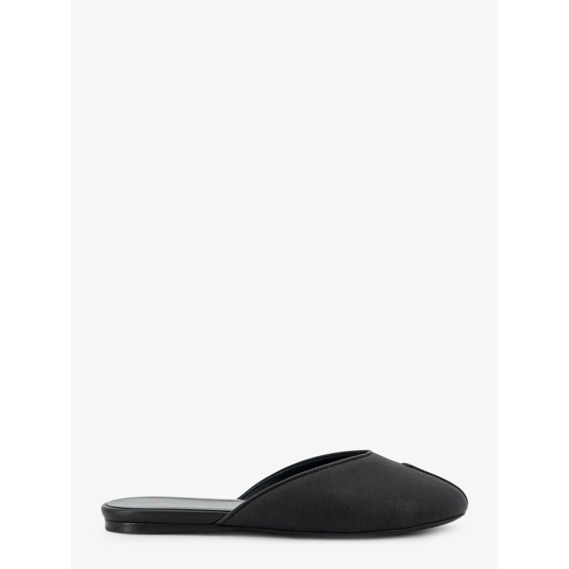 Date Flat leather sandals