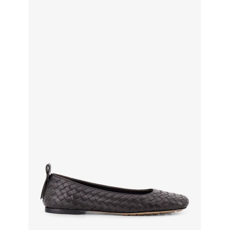 Charlotte leather ballerinas with Intrecciato motif