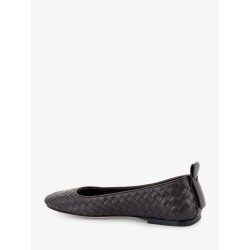 Charlotte leather ballerinas with Intrecciato motif
