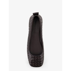 Charlotte leather ballerinas with Intrecciato motif
