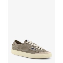 Windscape canvas sneakers with side logo label