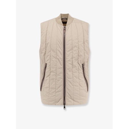 Nylon sleeveless jacket