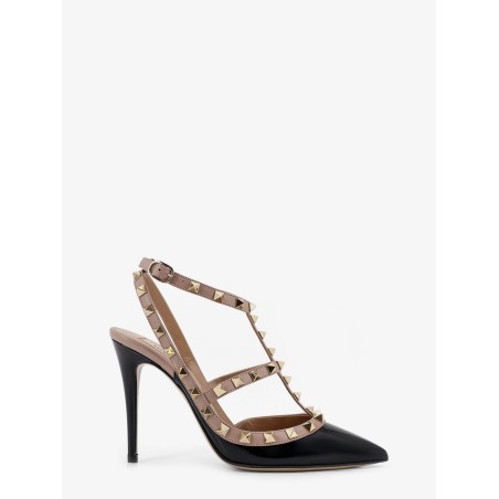 Rockstud patent leather pumps with iconic studs