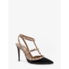 Rockstud patent leather pumps with iconic studs