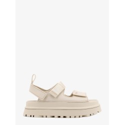 Rubber sandals with embossed logo