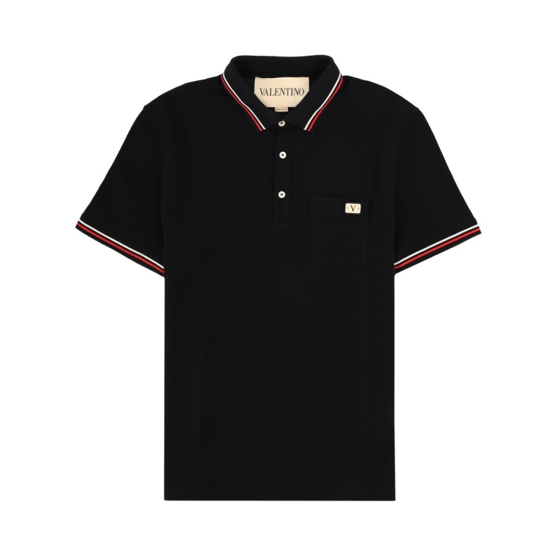 POLO CON PATCH LOGO