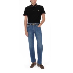 POLO CON PATCH LOGO