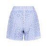 SHORTS CON MOTIVO TRAFORATO